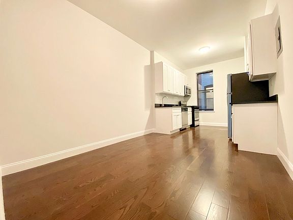 3rd image of 792 Park Pl #Ll1