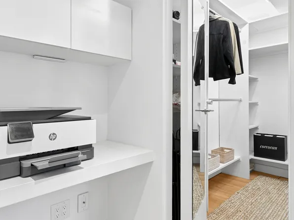 30 East 9th Street image 10 of 10