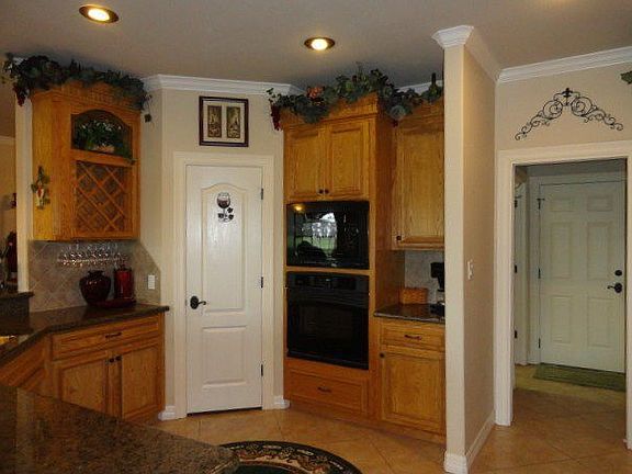 5th image of 3310 Lonny Ln