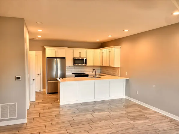 2324 SE Parkview Crossing Dr, Waukee, IA 50263