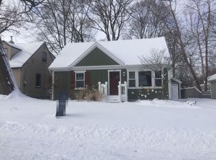 1119 Orchard Ave SE, East Grand Rapids, MI 49506
