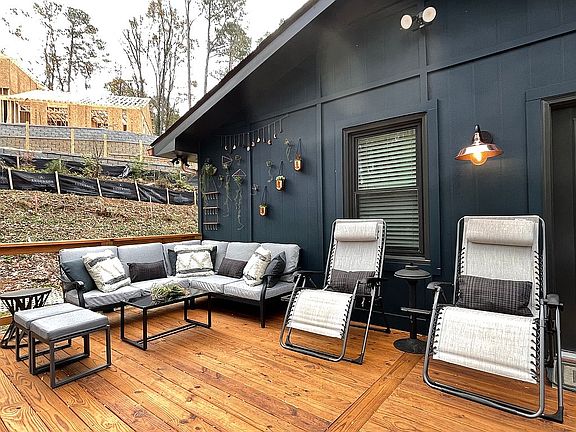 3rd image of 5450 Dogwood Ln