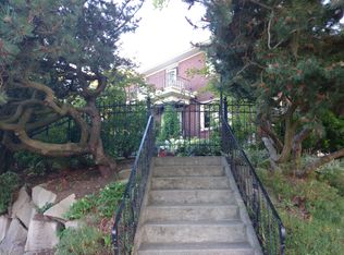 402 W Comstock St, Seattle, WA 98119