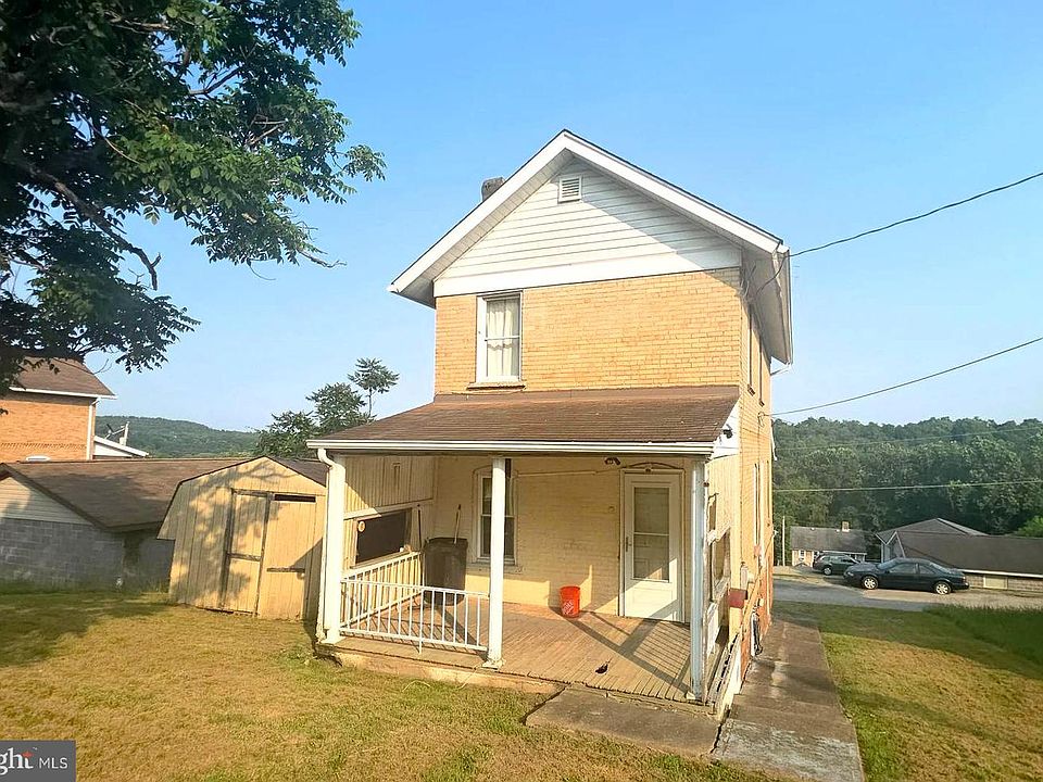 1st image of 307 2nd St