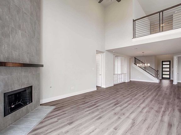 5th image of 2619 Country Ln