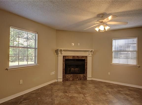 3rd image of 717 Heavens Dr APT 4