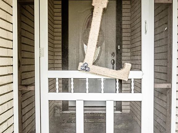 5th image of 10925 Fairfield St