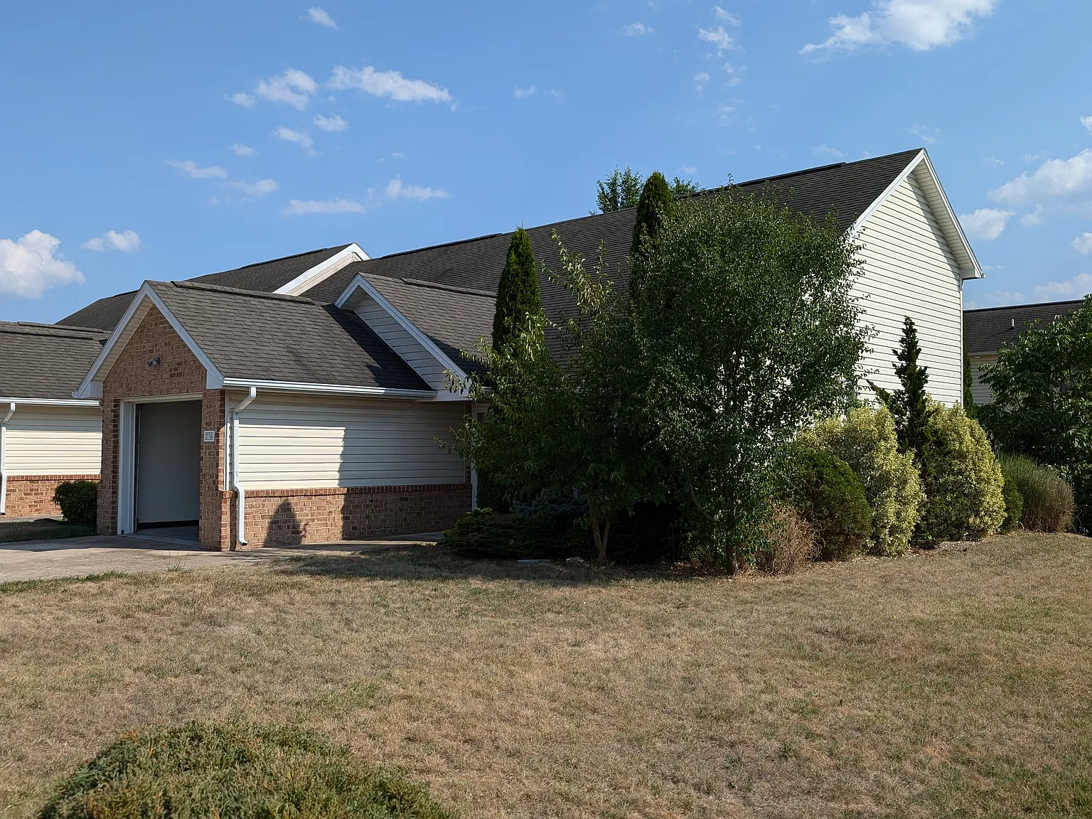 3 bed, 1170 sqft, $1,500 — Photo 3