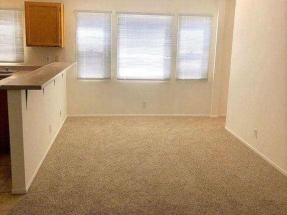 4th image of 1821 E Thompson Blvd APT 4