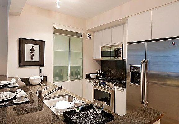 5th image of 330 W 39th St APT 18A