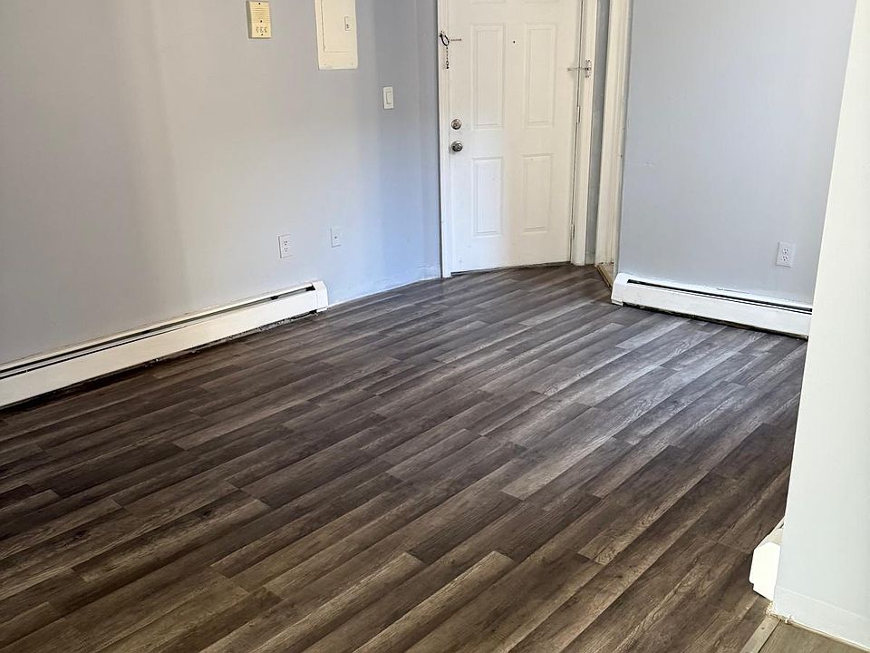 1st image of 9 Vroom St APT 3D