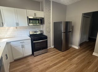 818 Ernie St, Pittsburgh, PA 15220