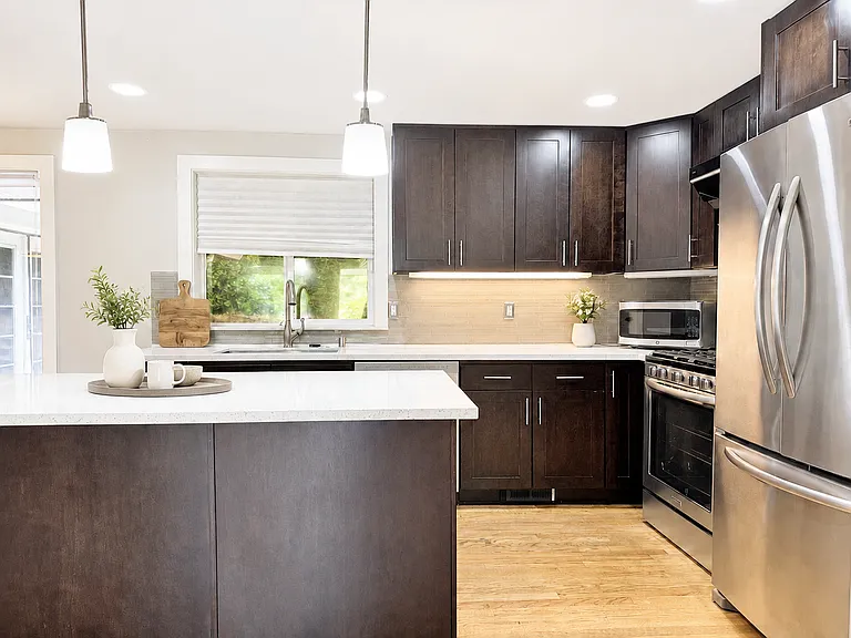10005 NE 31st Pl — Photo 3