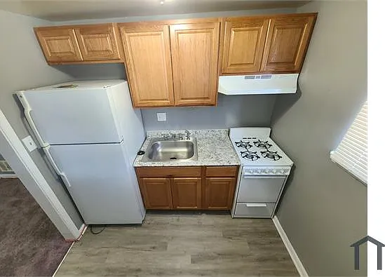1 bed, 820 sqft, $1,100 — Photo 2