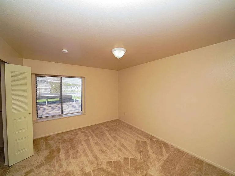 Canal Club Apartments — Photo 58