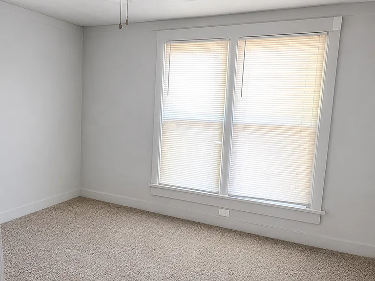 218 W Pulaski St — Photo 6