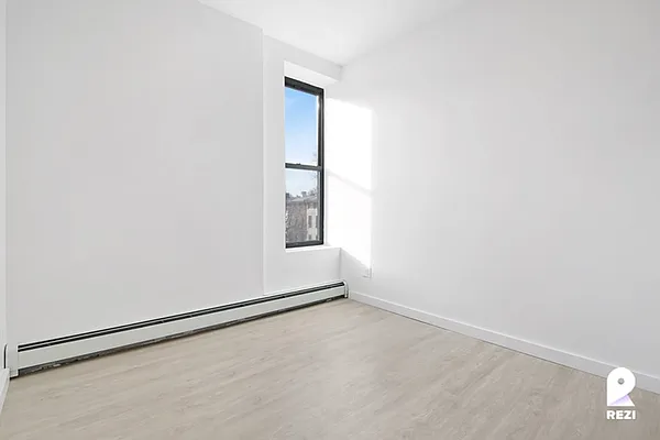 Rented by REZI | media 21