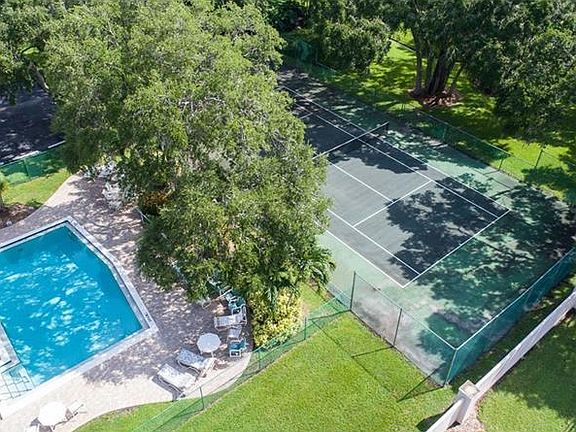 2nd image of 3581 Wilkinson Woods Dr #30