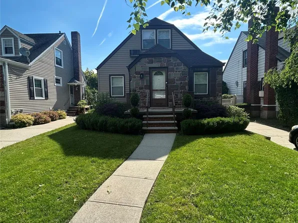 8721 250th Street, Bellerose, NY 11426