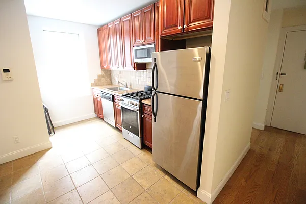 Rented by Luxor Homes & Investment Realty | media 16