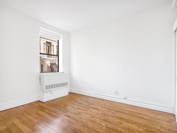 3rd image of 154 W 70th St APT 3M