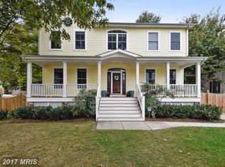 788 N Lakeview Dr, Arnold, MD 21012