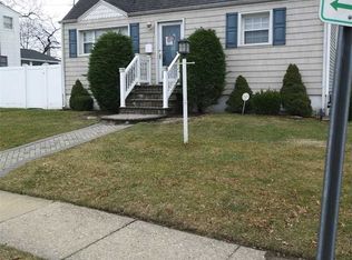 2378 Camp Ave, Bellmore, NY 11710