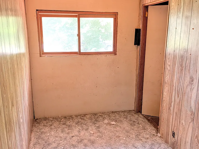 1110 Roemer Blvd — Photo 10