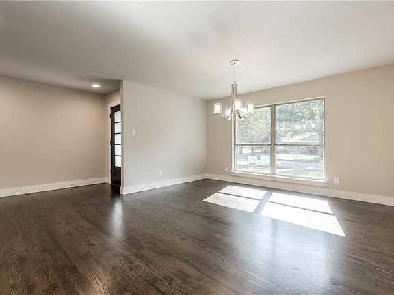 5th image of 3985 Crown Shore Dr