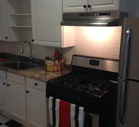 2nd image of 1308 Desoto Ave