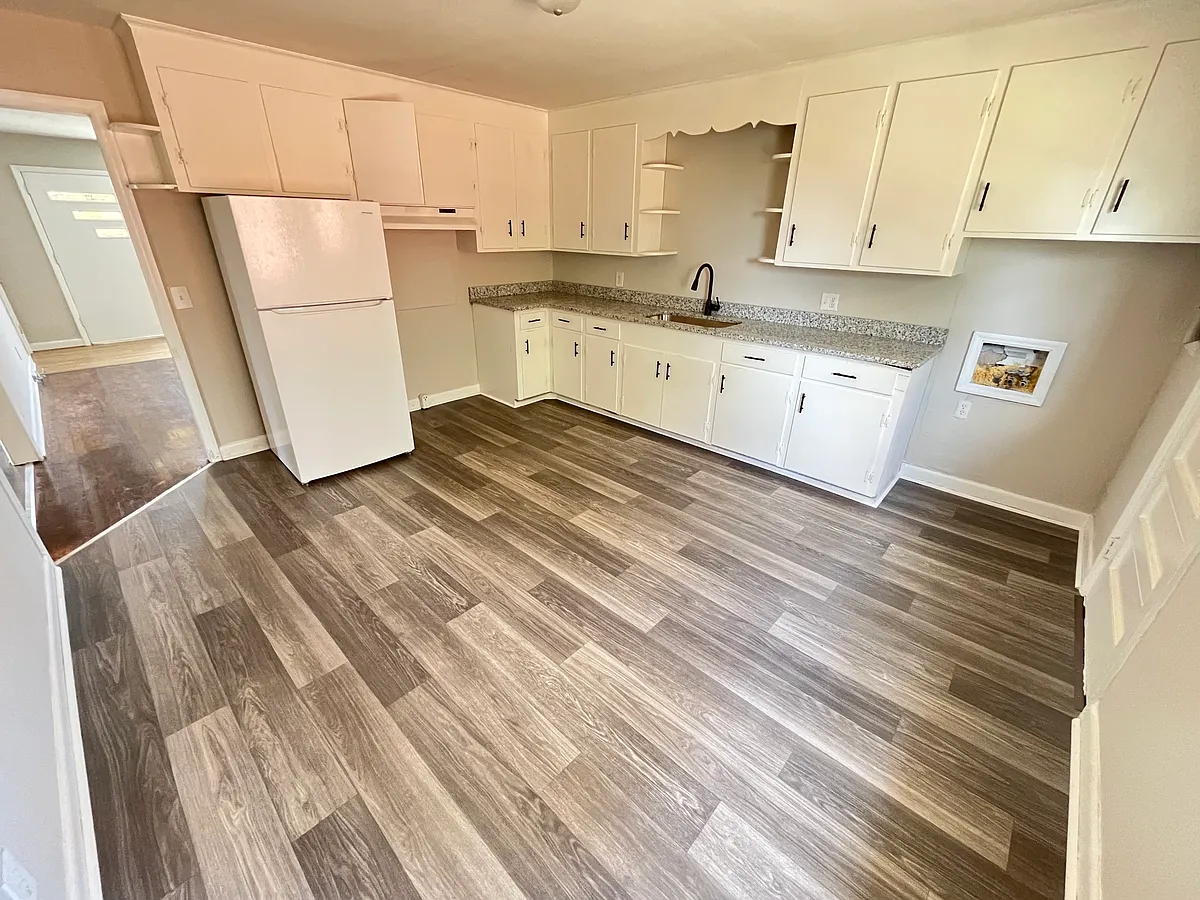 Building Photo - 320 N Parson St #316