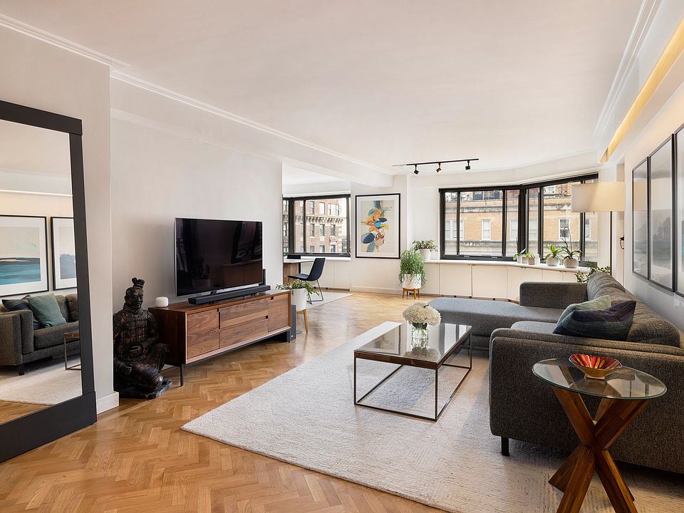 1st image of 10 E End Ave APT 17C