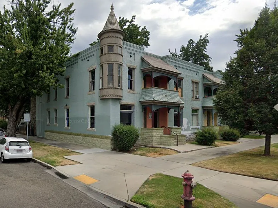 1326 W State St #205