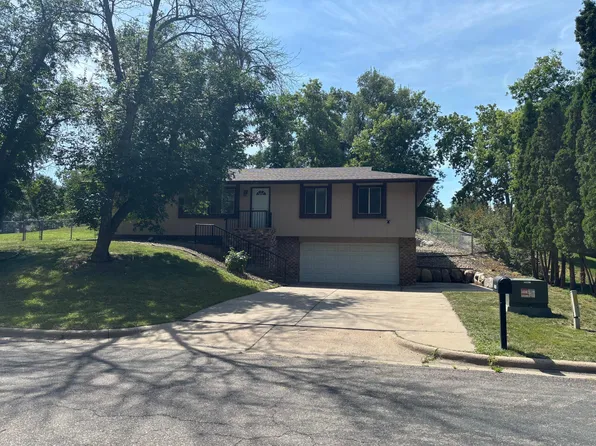 13412 Arden Cir, Burnsville, MN 55337