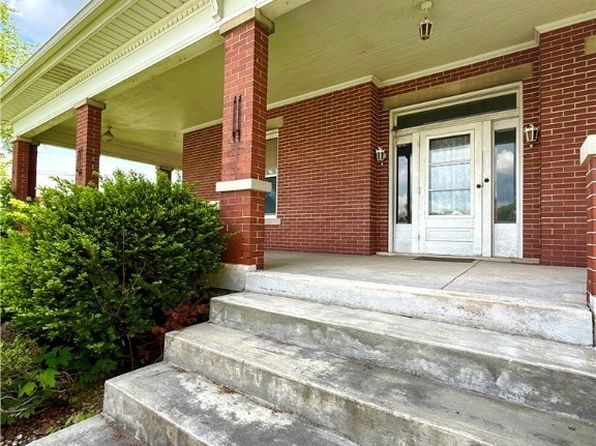706 Dewey Ave, Saint Marys, WV 26170