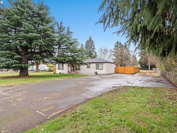 4th image of 9219 NE 76th St