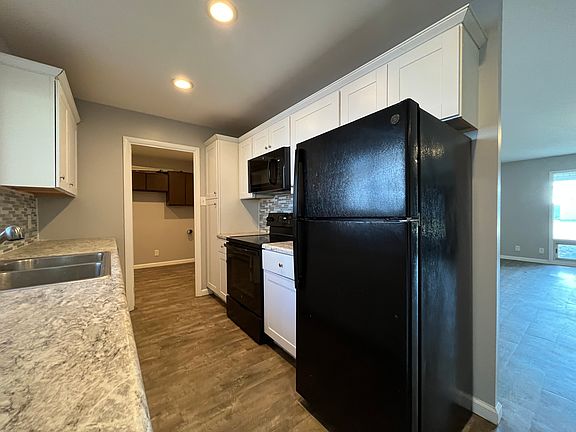 4th image of 102 Dartmouth Dr