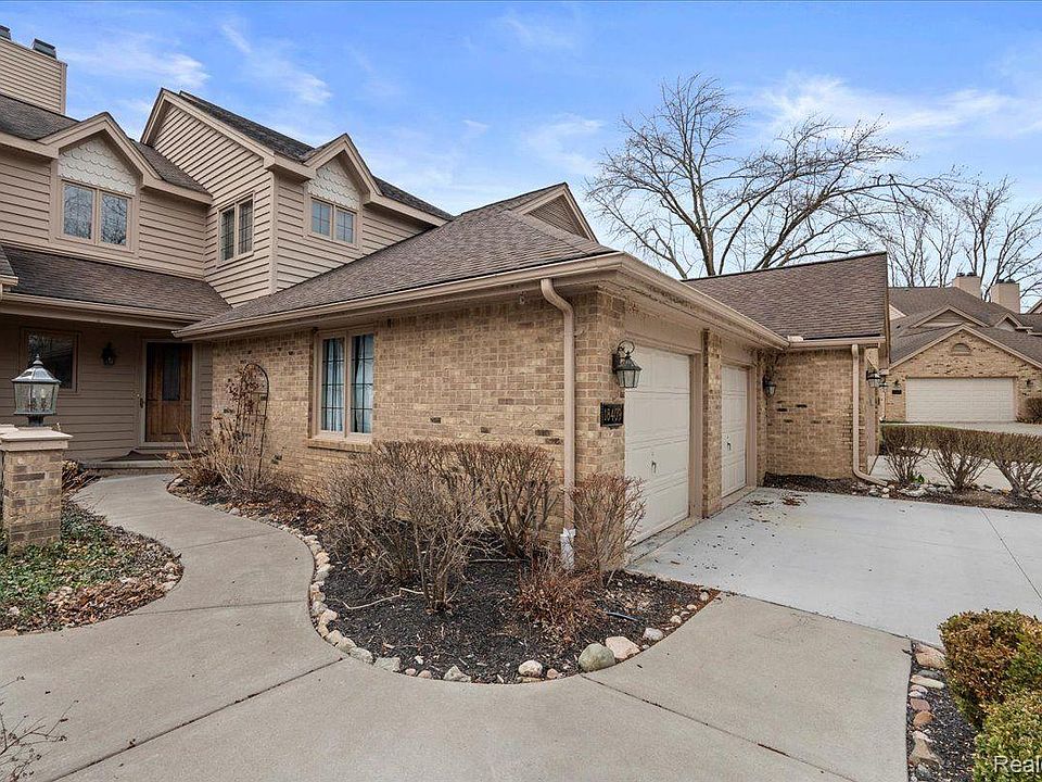 1st image of 18409 Blue Heron Dr E #6