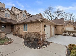 18409 Blue Heron Dr E #6, Northville, MI 48168