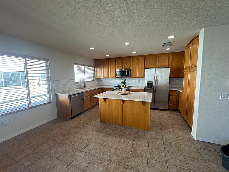 25709 Holiday Cir — Photo 3