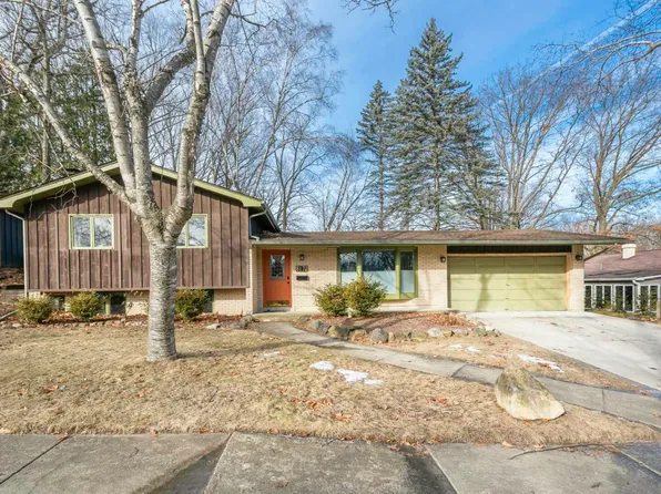 817 Kewanee St, Ypsilanti, MI 48197