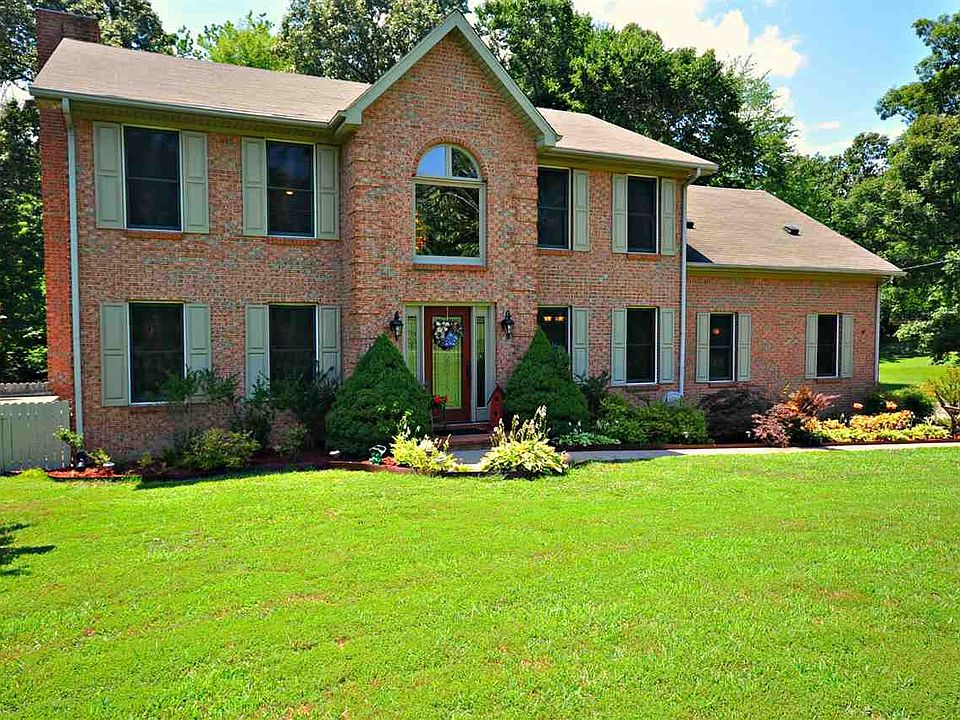 1st image of 226 Green Oaks Ln