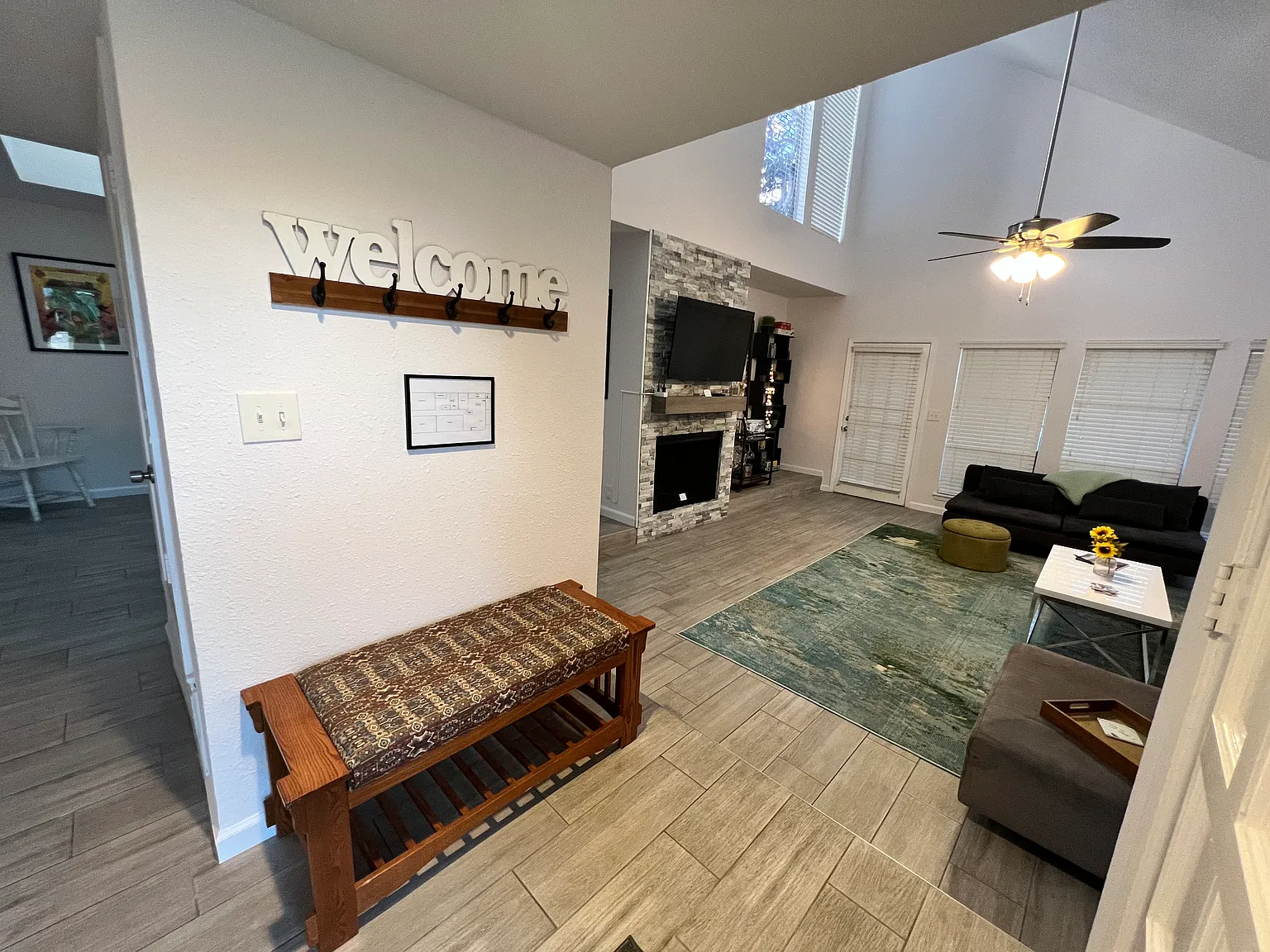 3 bed, 1705 sqft, $3,200 — Photo 3