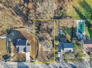 202 Stratford Dr, Mason, MI 48854