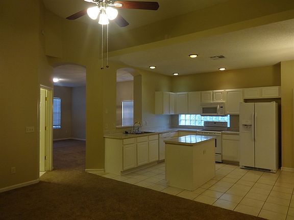 5th image of 3228 Abbeyfield Ln