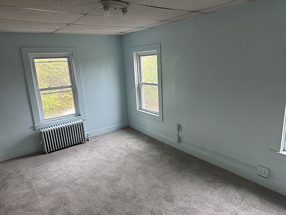 5th image of 4 Maple Ave #1