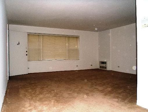 3rd image of 1540 N Park Ave Unit 1C