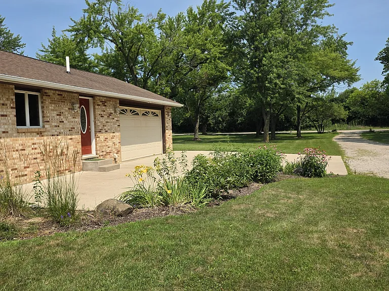24401 W Shepley Rd — Photo 23