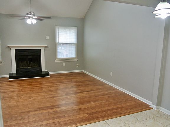 5th image of 2391 Sedgewick Dr