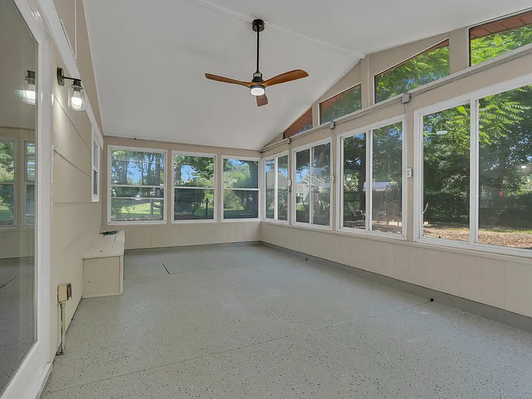 4 Twig Ct — Photo 22